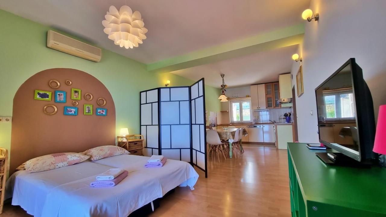 Apartments Soric Омиш Экстерьер фото