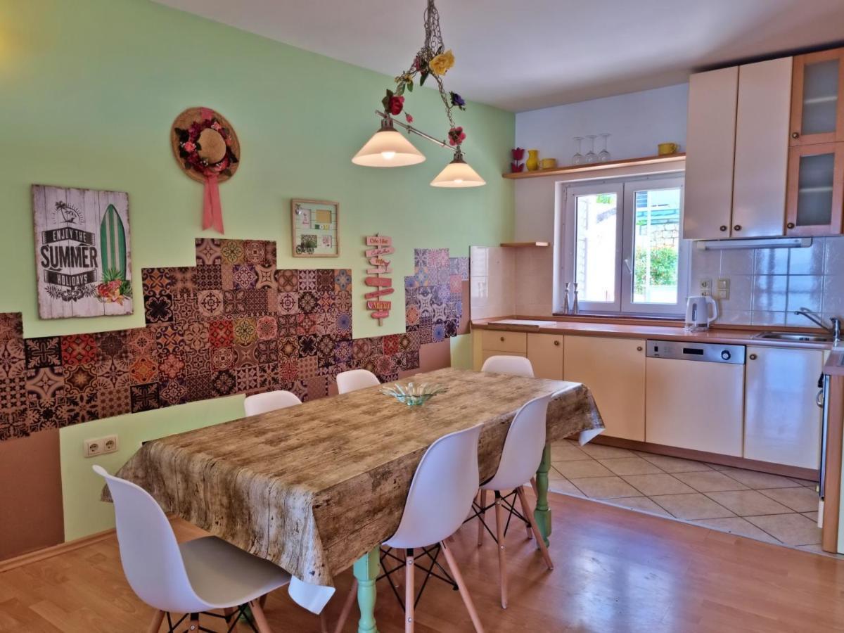 Apartments Soric Омиш Экстерьер фото